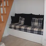 Isaura Apartment *
