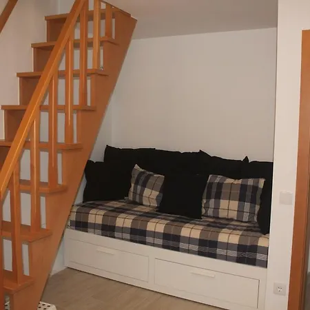 Isaura アパート ペニシェ